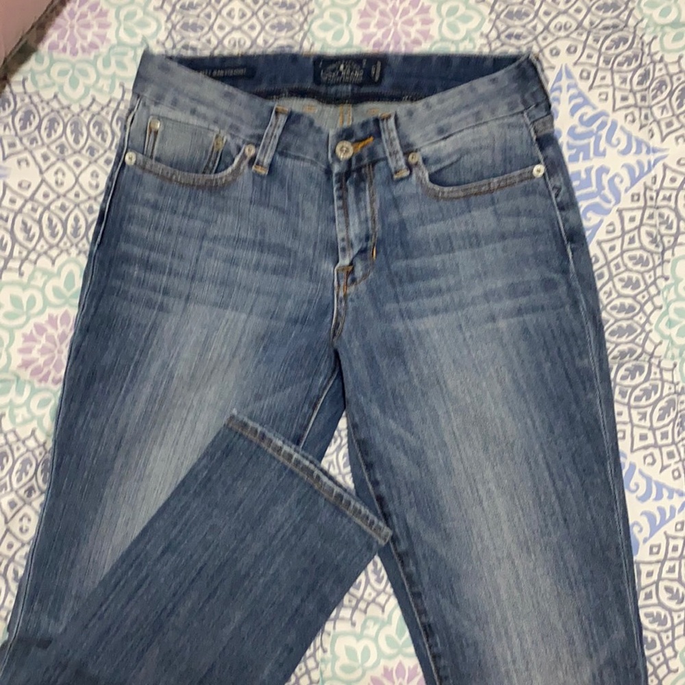 Lucky Jeans. Sweet Jean. Straight Leg.